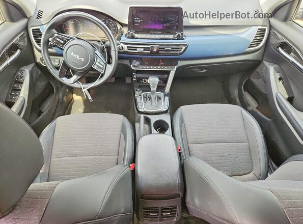 KNDEU2AA0P7399040 2023 KIA SELTOS Blue წინა პანელის ხედი