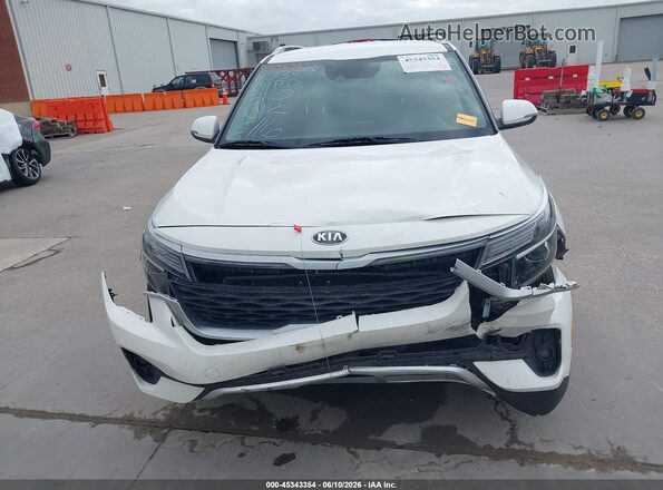 KNDEU2AA2M7108808 2021 KIA SELTOS White ხელსაწყოთა პანელის ხედი