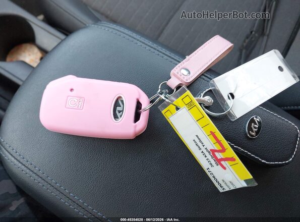 KNDEU2AA2P7388170 2023 KIA SELTOS Желтый Вид панели приборов