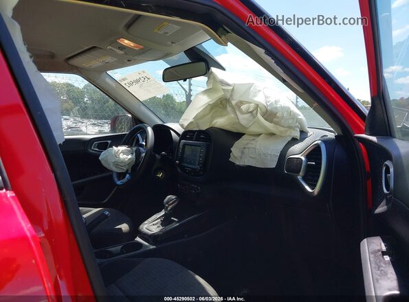 KNDJ23AU0L7013344 2020 KIA SOUL Красный Вид салона спереди