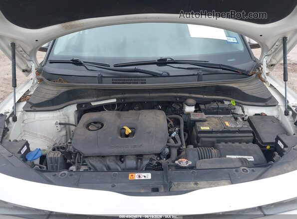 KNDJ23AU0R7914593 2024 KIA SOUL White Rear view