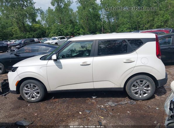 KNDJ23AU3L7728621 2020 KIA SOUL White Սալոնի 360 աստիճան տեսք