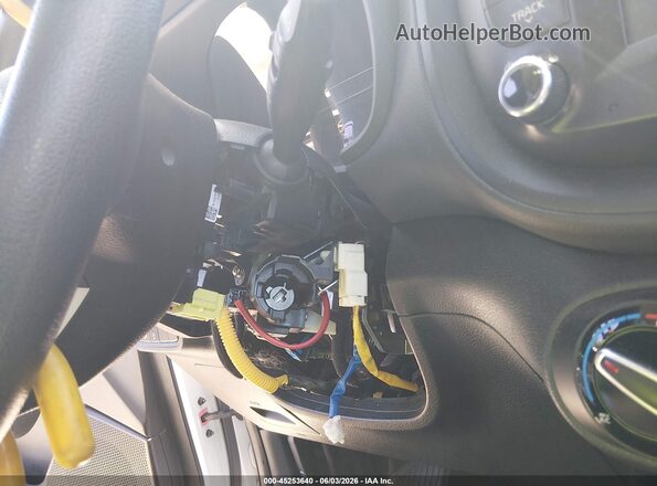 KNDJ23AUXM7738631 2021 KIA SOUL White 