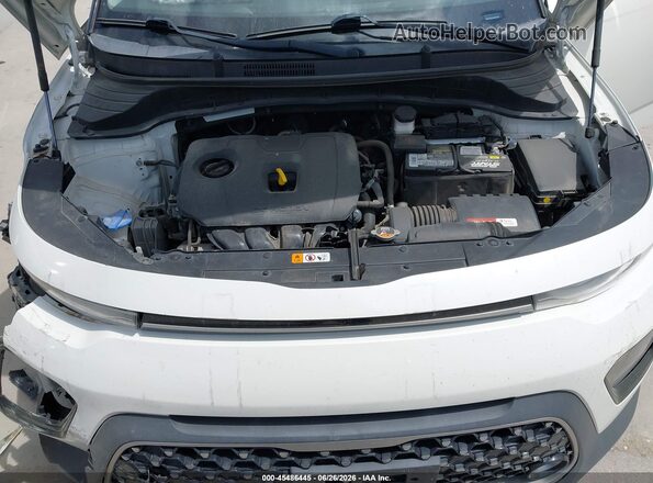 KNDJ33AU1M7125827 2021 KIA SOUL White Widok z tyłu