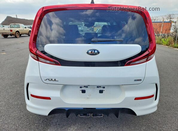 KNDJ53AF0M7787166 2021 KIA SOUL White უკანა ხედი