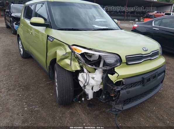KNDJN2A21K7915970 2019 KIA SOUL Green Widok z przodu
