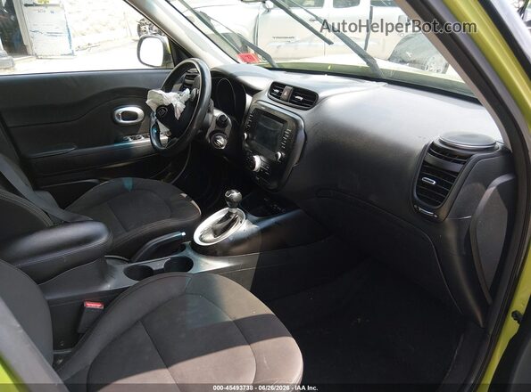 KNDJN2A22K7916075 2019 KIA SOUL Green Սալոնի դիմացի տեսք