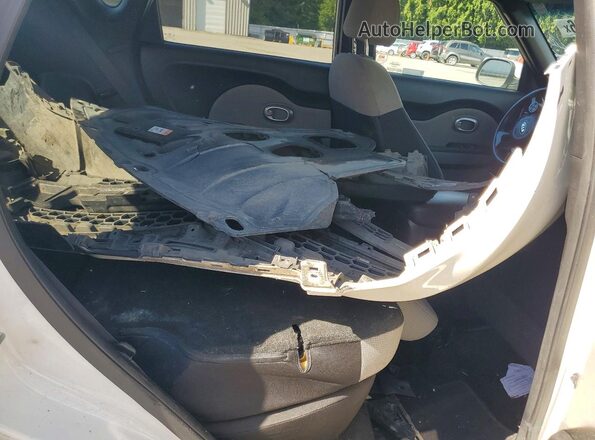 KNDJN2A23K7695912 2019 KIA SOUL White 