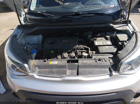 KNDJN2A24K7694929 2019 KIA SOUL Silver Rear view