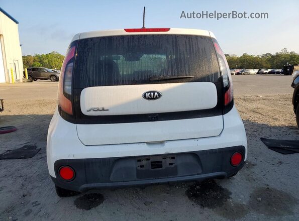 KNDJN2A26H7424674 2017 KIA SOUL White უკანა ხედი