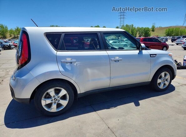 KNDJN2A26J7561572 2018 KIA SOUL Silver უკანა მარჯვენა