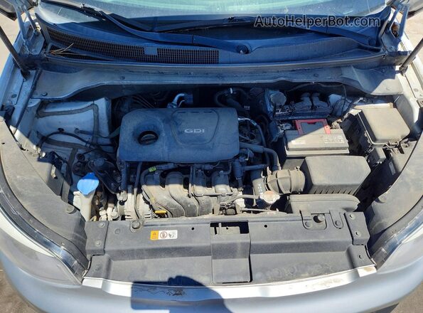 KNDJN2A26J7561572 2018 KIA SOUL Silver უკანა სალონის ხედი