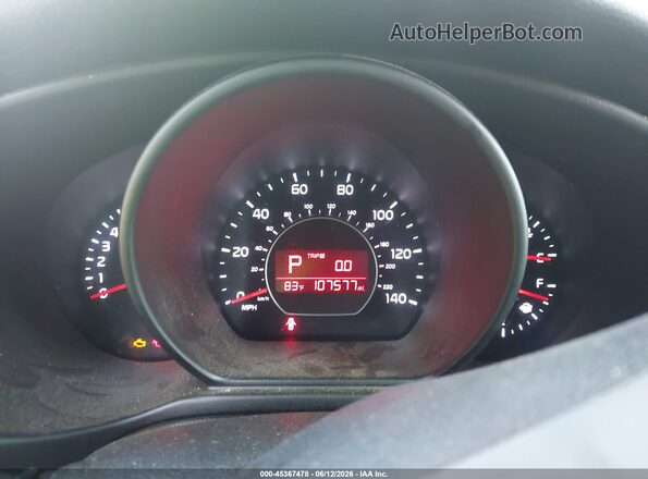 KNDJN2A27H7465377 2017 KIA SOUL Белый Вид задних сидений