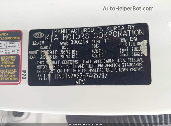 KNDJN2A27H7465797 2017 KIA SOUL White ძრავის განყოფილების ხედი