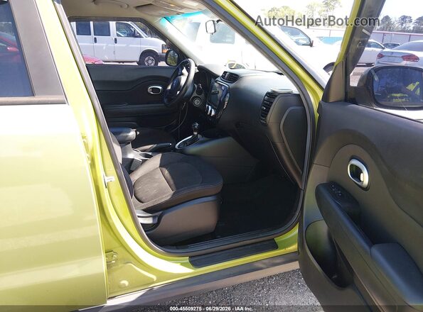 KNDJN2A29G7867657 2016 KIA SOUL Green Սալոնի դիմացի տեսք