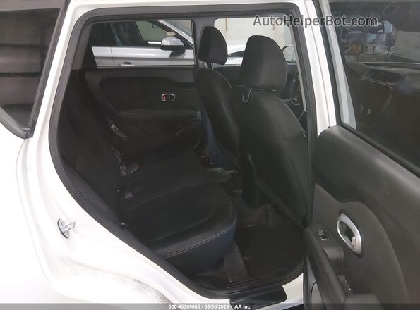 KNDJN2A29H7438438 2017 KIA SOUL White Widok naklejki z numerem VIN