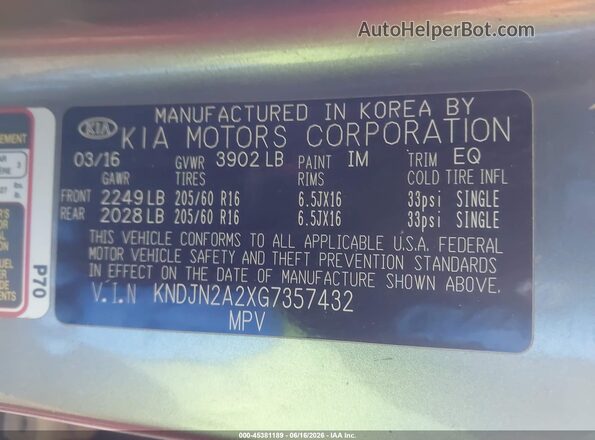 KNDJN2A2XG7357432 2016 KIA SOUL Gray 