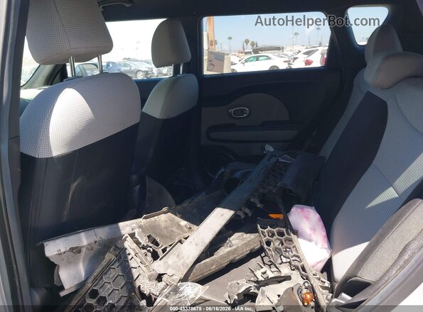 KNDJN2A2XH7466894 2017 KIA SOUL Серебряный 