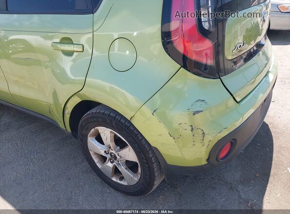 KNDJN2A2XH7881648 2017 KIA SOUL Green Vista frontal