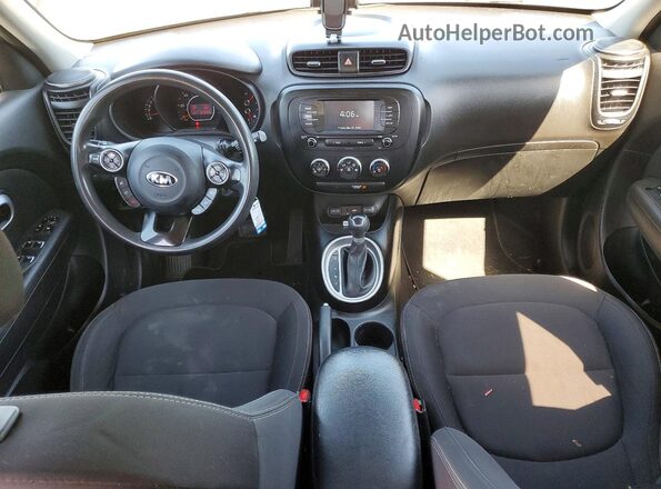 KNDJN2A2XK7915532 2019 KIA SOUL White Dashboard view