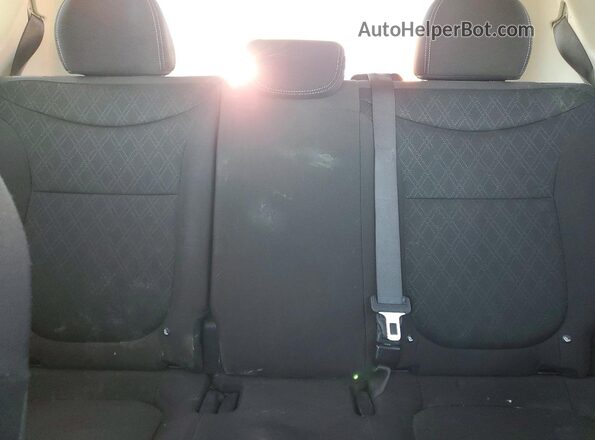 KNDJN2A2XK7915532 2019 KIA SOUL White Rear seats view