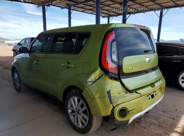 KNDJP3A52J7895608 2018 KIA SOUL Green 