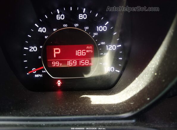 KNDJP3A55J7529013 2018 KIA SOUL Gray 