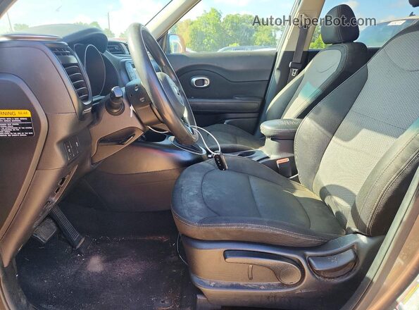 KNDJP3A58K7698802 2019 KIA SOUL Серый Вид салона спереди