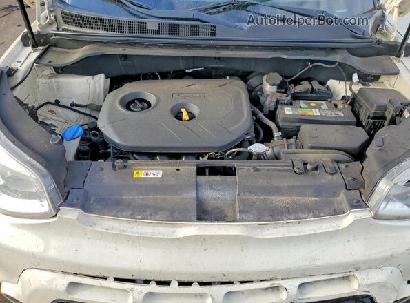 KNDJX3A51G7364456 2016 KIA SOUL White უკანა სალონის ხედი