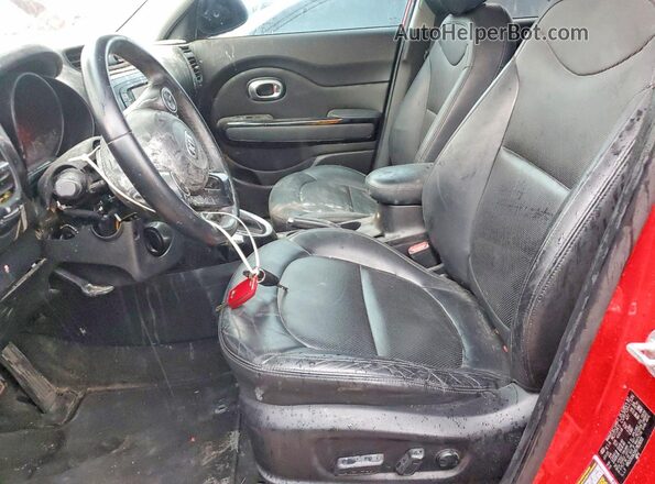 KNDJX3A5XG7828313 2016 KIA SOUL Red Вид салону спереду