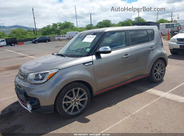 KNDJX3AA2J7575072 2018 KIA SOUL Gray Առջևի ձախ երեք քառորդ տեսարան