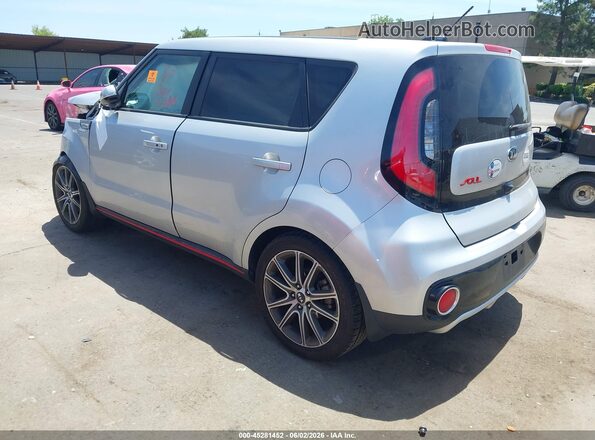 KNDJX3AA9J7537709 2018 KIA SOUL Gray Rear left