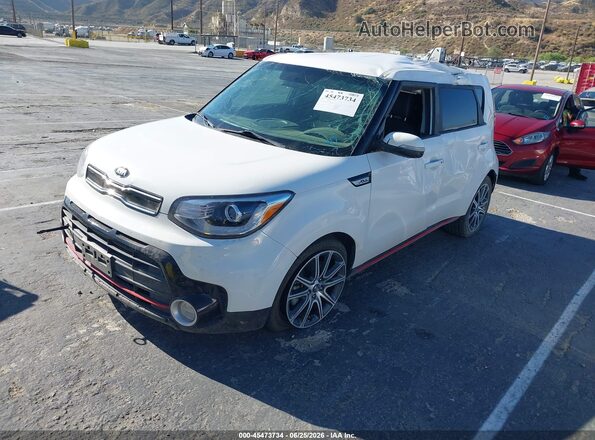 KNDJX3AAXK7699804 2019 KIA SOUL White Przód lewy