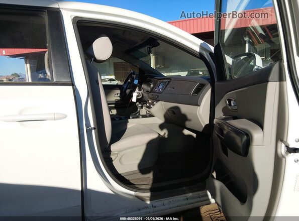 KNDMA5C12J6406926 2018 KIA SEDONA White წინა სალონის ხედი