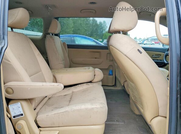 KNDMB5C10H6225900 2017 KIA SEDONA Black უკანა სალონის ხედი