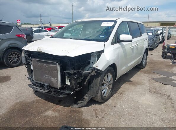 KNDMB5C10H6230854 2017 KIA SEDONA White Առջևի ձախ երեք քառորդ տեսարան