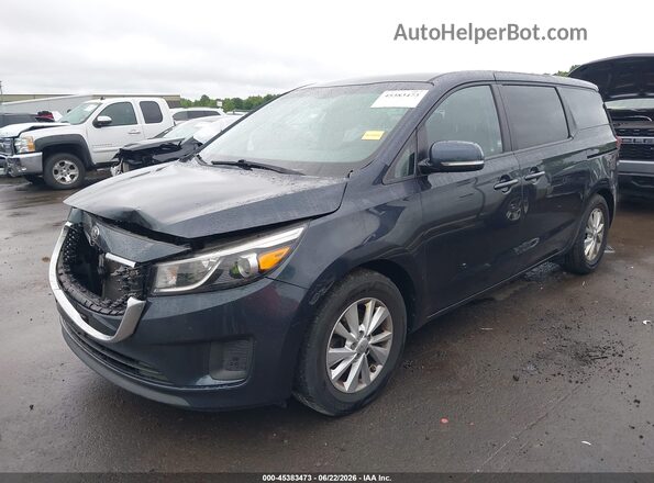 KNDMB5C11H6219880 2017 KIA SEDONA Gray Առջևի ձախ երեք քառորդ տեսարան