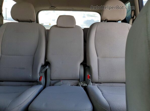 KNDMB5C12G6144377 2016 KIA SEDONA Blue Rear seats view
