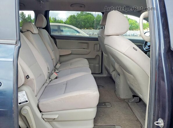 KNDMB5C12G6144377 2016 KIA SEDONA Blue Rear interior view