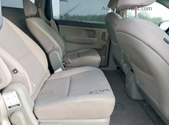 KNDMB5C12G6146470 2016 KIA SEDONA Charcoal Rear interior view