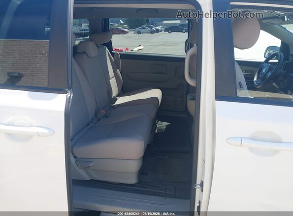 KNDMB5C12H6224196 2017 KIA SEDONA White Вид наклейки з VIN-кодом