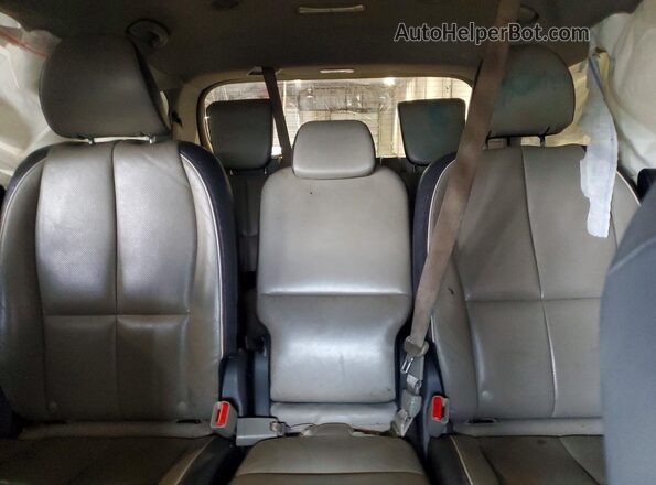 KNDMB5C12H6315422 2017 KIA SEDONA Burgundy Հետևի նստատեղերի տեսք