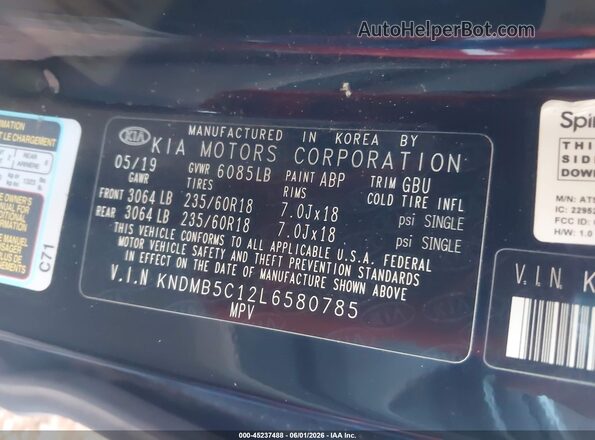 KNDMB5C12L6580785 2020 KIA SEDONA Black VIN sticker view