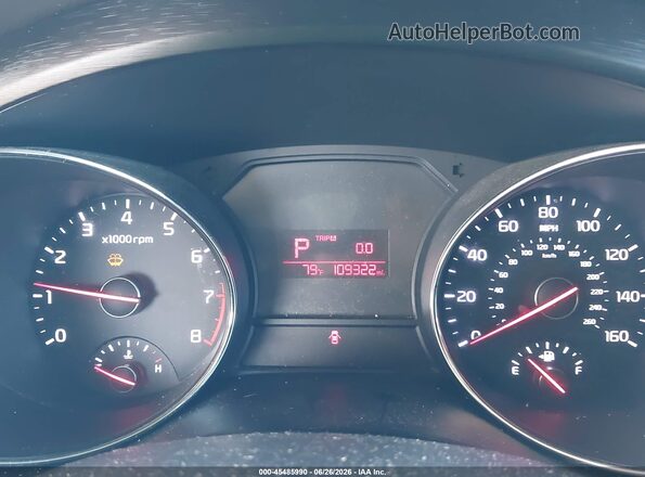 KNDMB5C13G6188789 2016 KIA SEDONA Black Vista de los asientos traseros