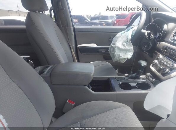 KNDMB5C13J6379183 2018 KIA SEDONA Burgundy Widok wnętrza z przodu