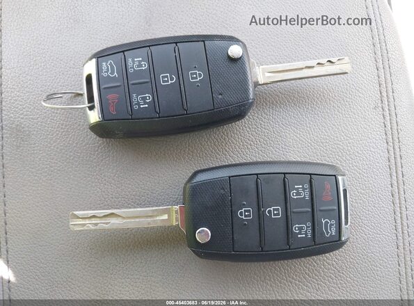 KNDMB5C13M6667645 2021 KIA SEDONA Silver Widok deski rozdzielczej