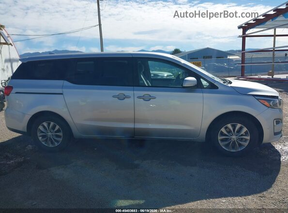 KNDMB5C13M6667645 2021 KIA SEDONA Silver Widok wnętrza 360 stopni