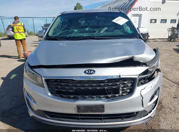 KNDMB5C13M6667645 2021 KIA SEDONA Silver Widok wnętrza z tyłu