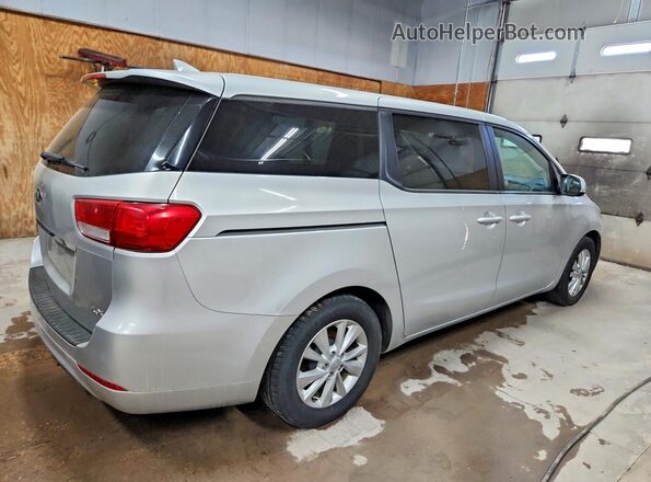 KNDMB5C14H6242411 2017 KIA SEDONA Серебряный Задняя правая четверть