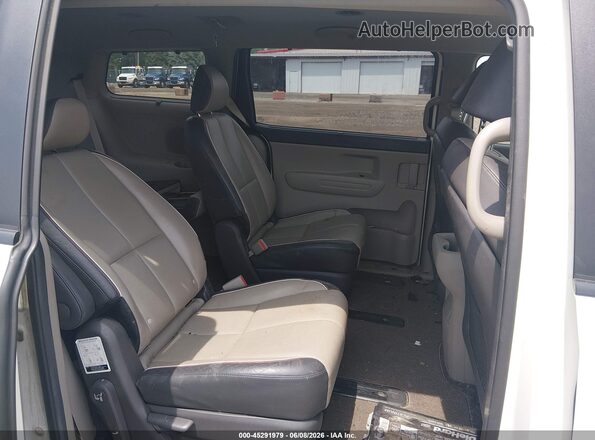 KNDMB5C14H6339723 2017 KIA SEDONA White Vista de la etiqueta del VIN